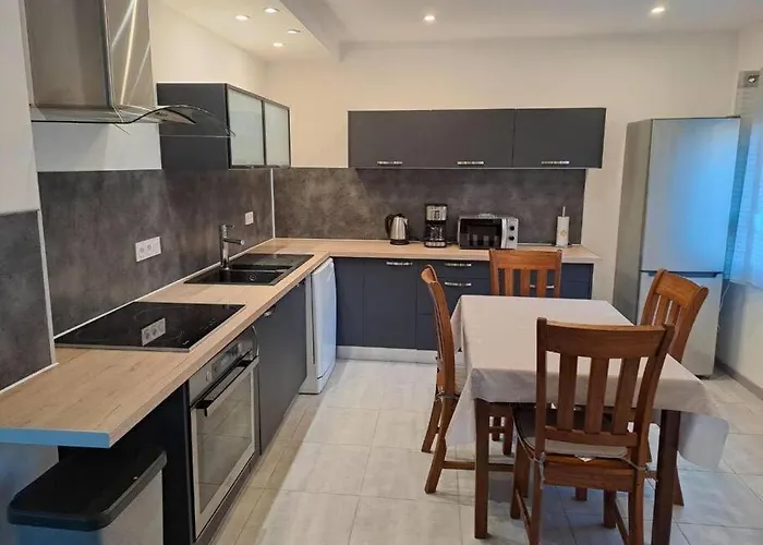 Les Pareurs * La Ferte-Mace